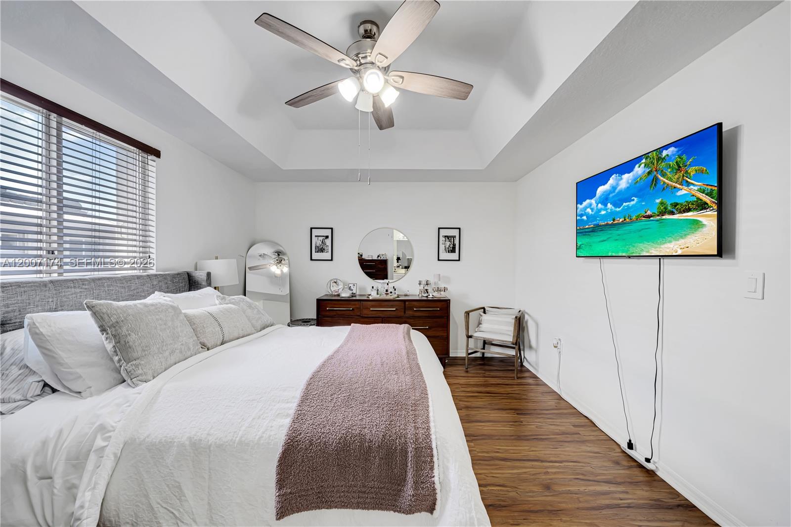 KENDALL VILLAGE TOWNVILLA - Residential