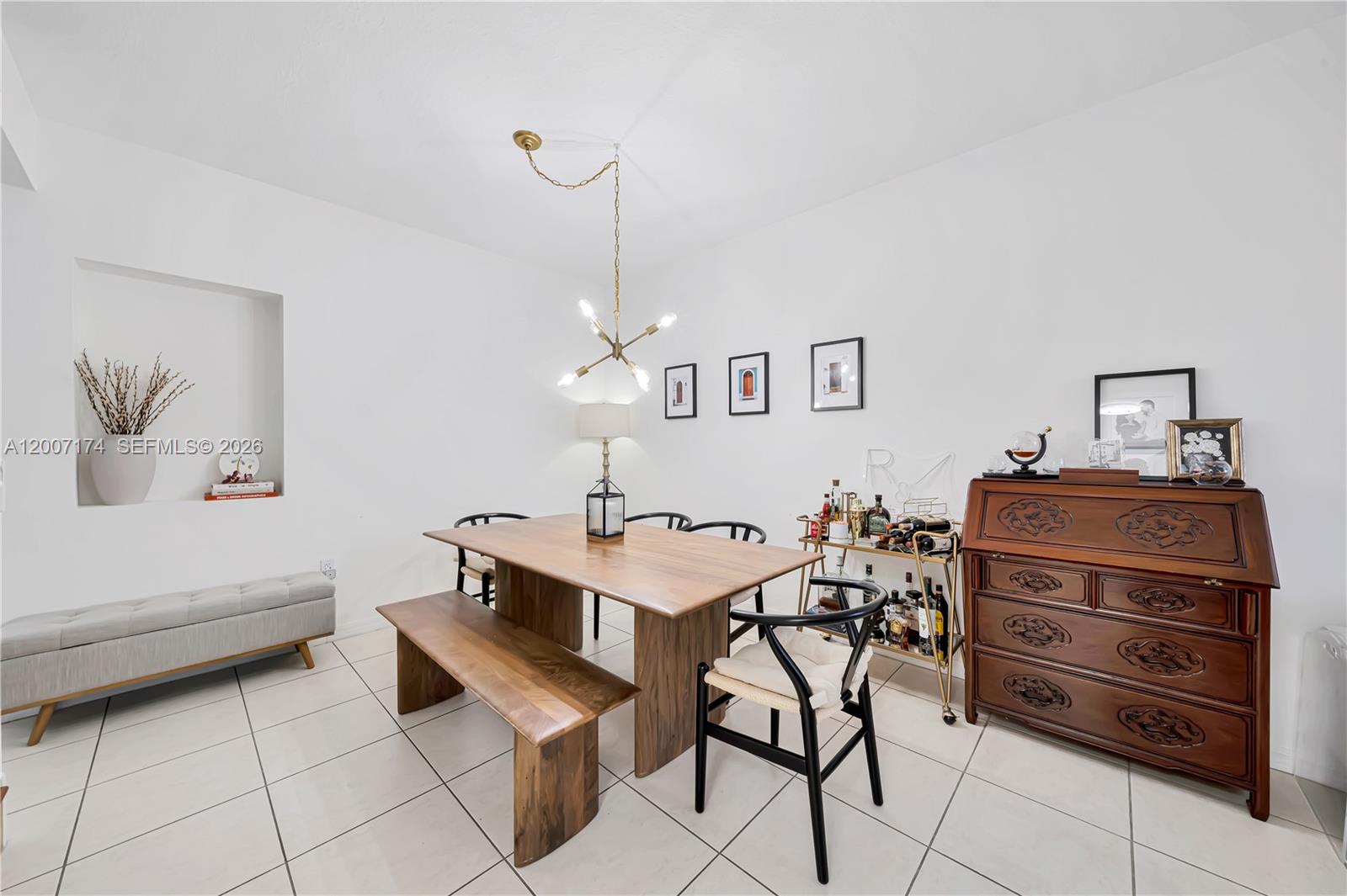 KENDALL VILLAGE TOWNVILLA - Residential