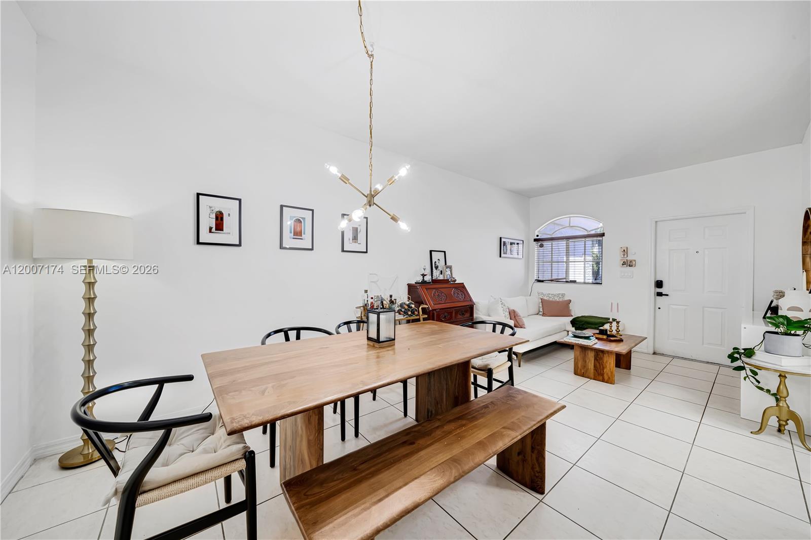 KENDALL VILLAGE TOWNVILLA - Residential