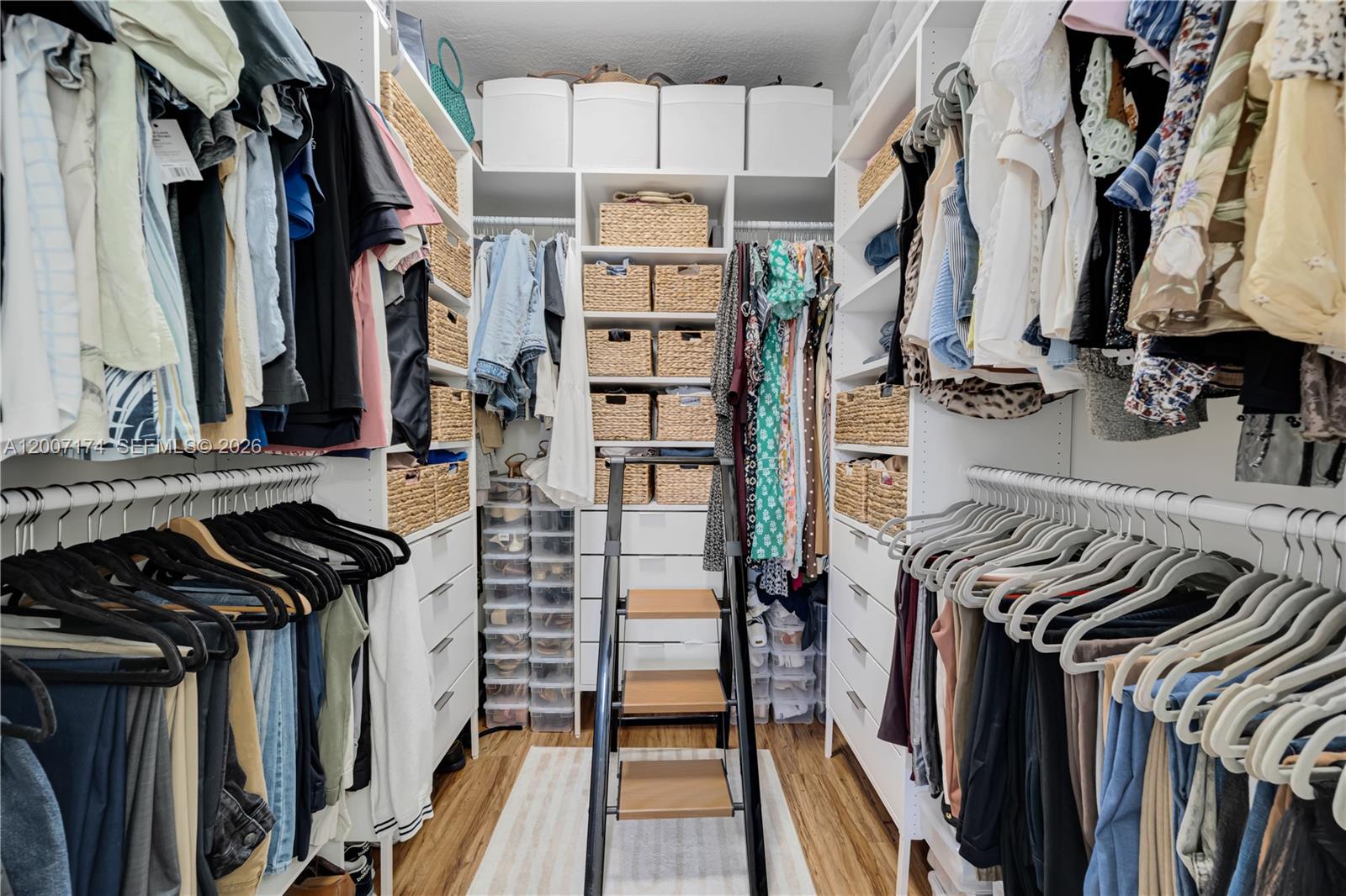 KENDALL VILLAGE TOWNVILLA - Residential