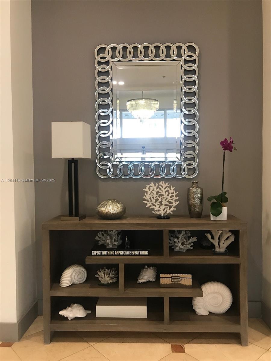 THE DECOPLAGE CONDO - Residential Lease