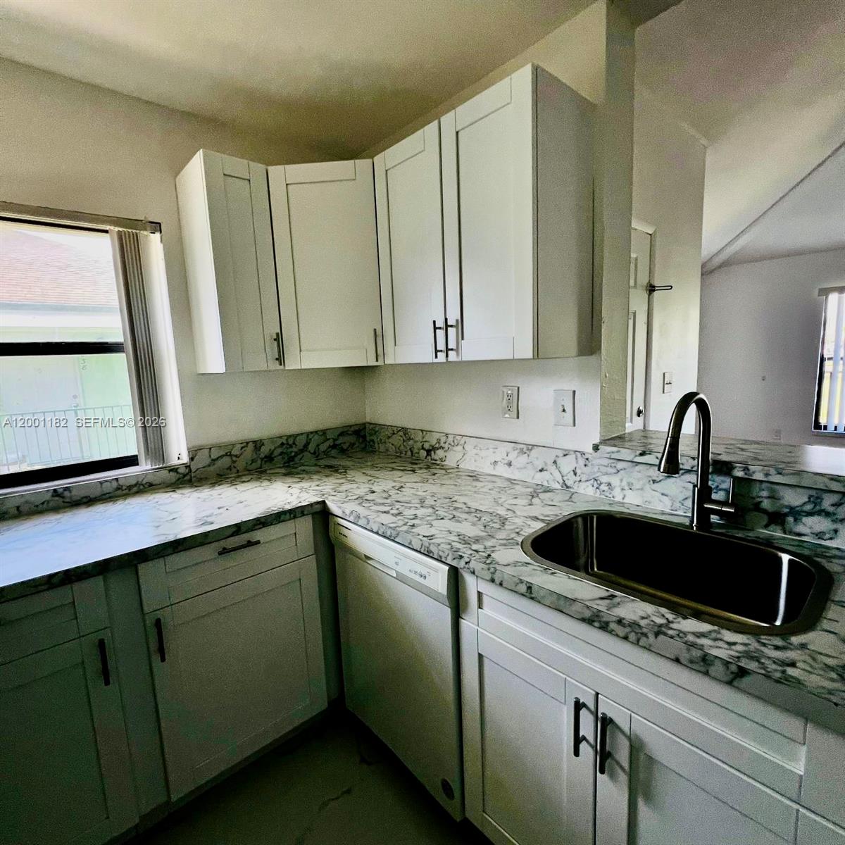 PRESERVE AT AVERY LAKES - Residential Lease