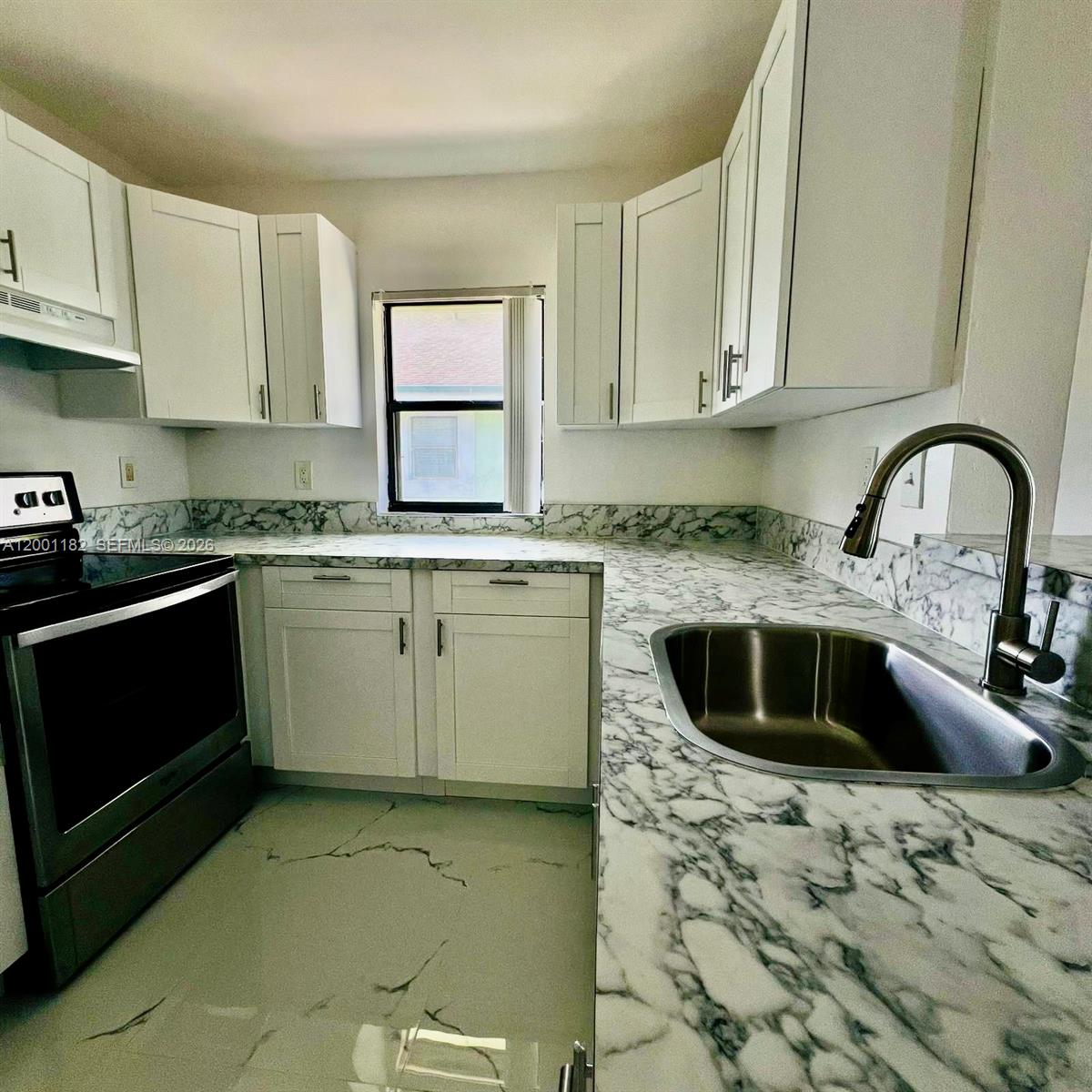 PRESERVE AT AVERY LAKES - Residential Lease