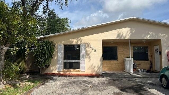 Photo of 935 SW 16th St #2, Fort Lauderdale, FL 33315 (MLS # A12099013)