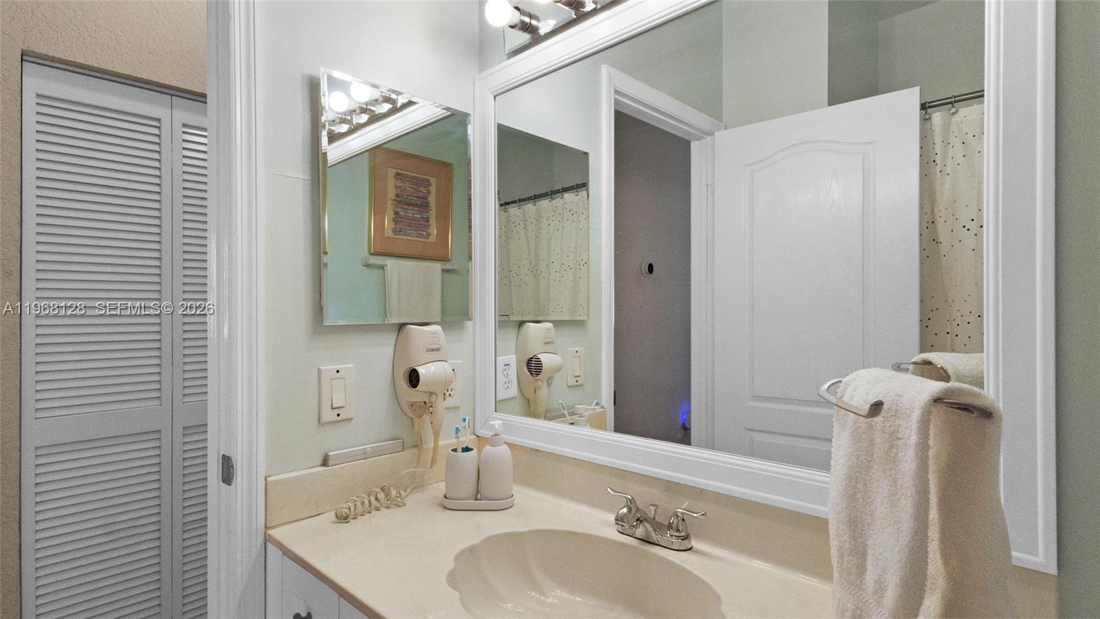 COSTA VERDE SEC 2 - Residential