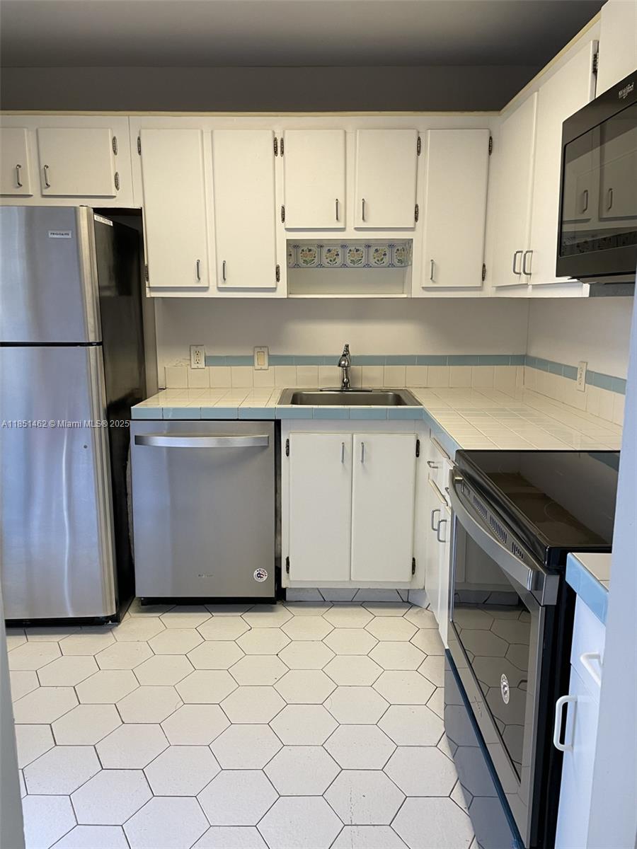 3301 N Country Club Dr 309