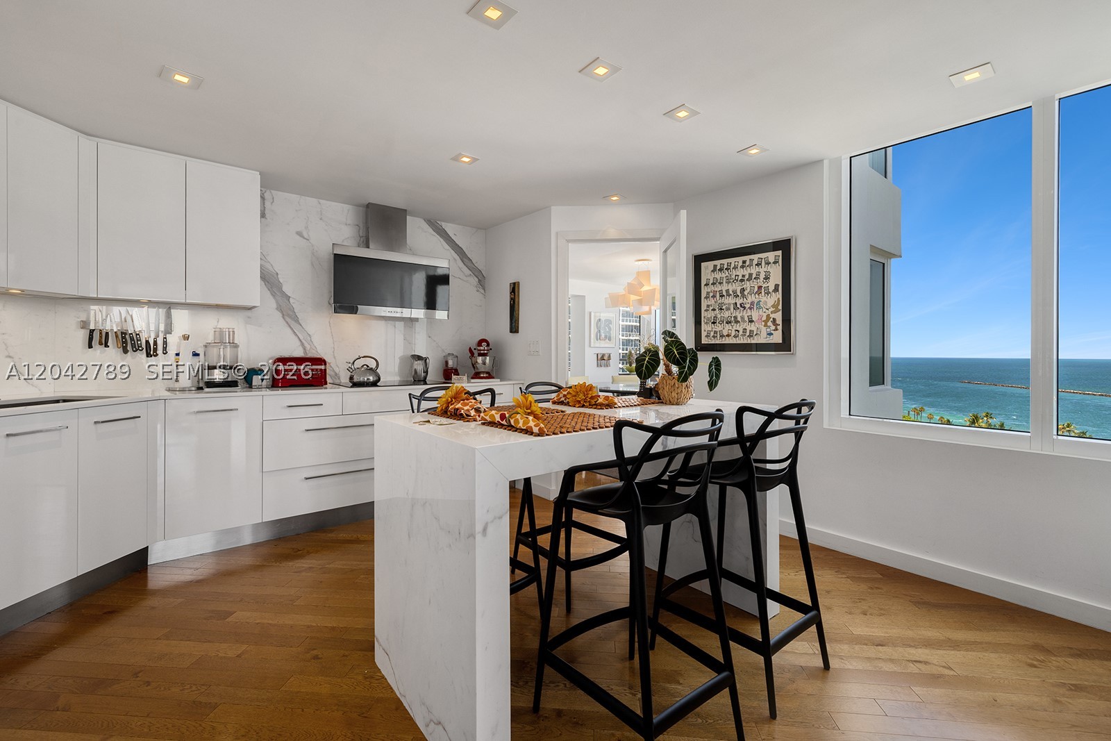 400 S Pointe Dr 1503/04
