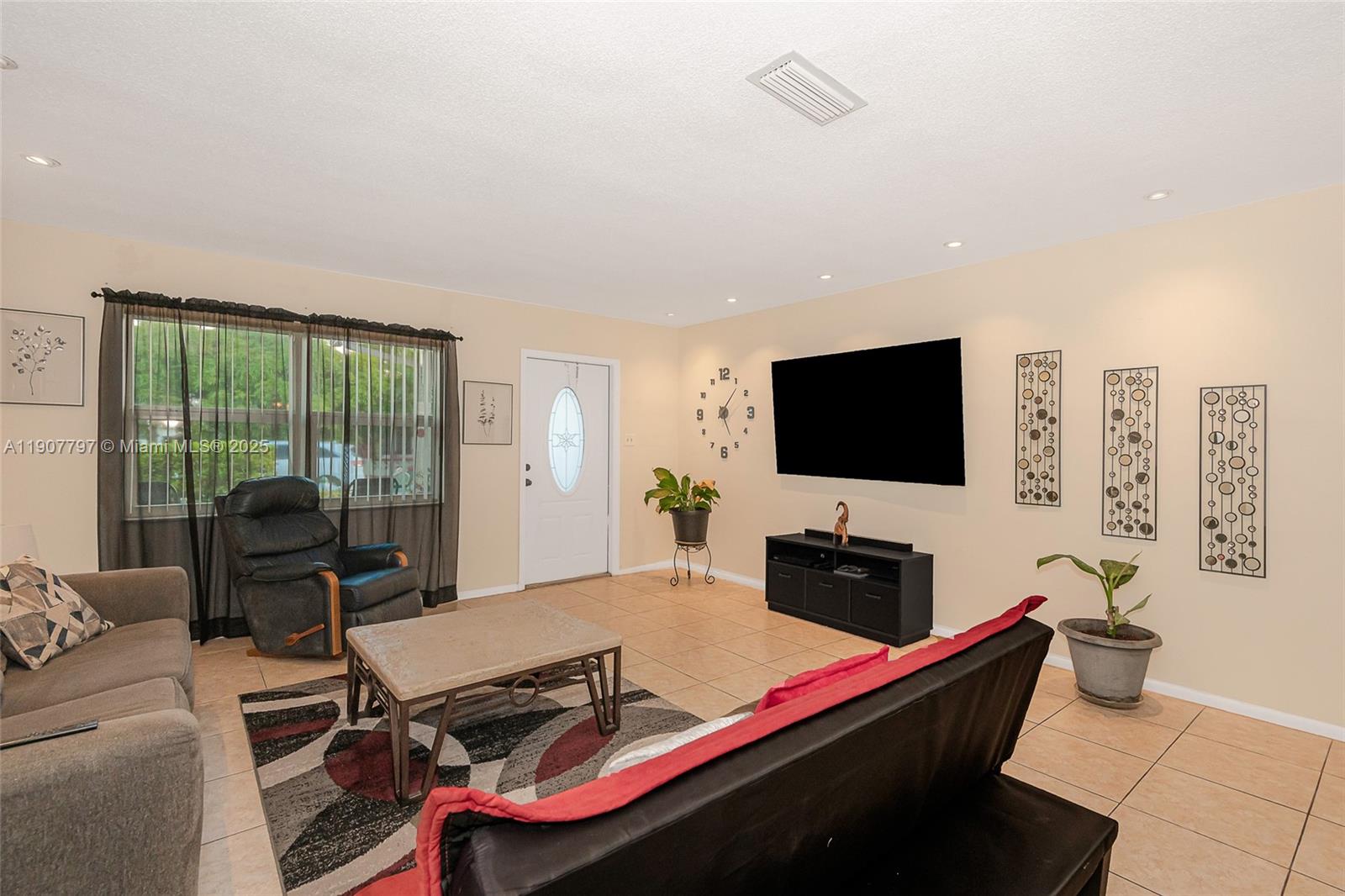 MAINLANDS OF TAMARAC LAKE - Residential