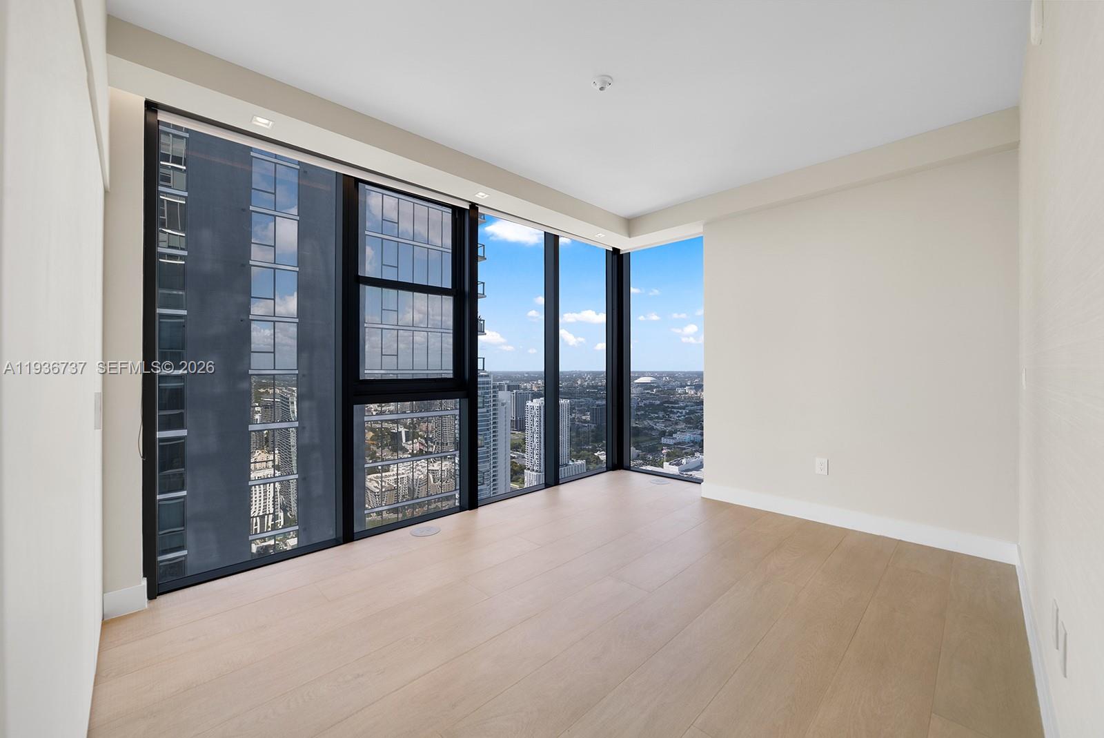 ARIA RESERVE MIAMI - Residential