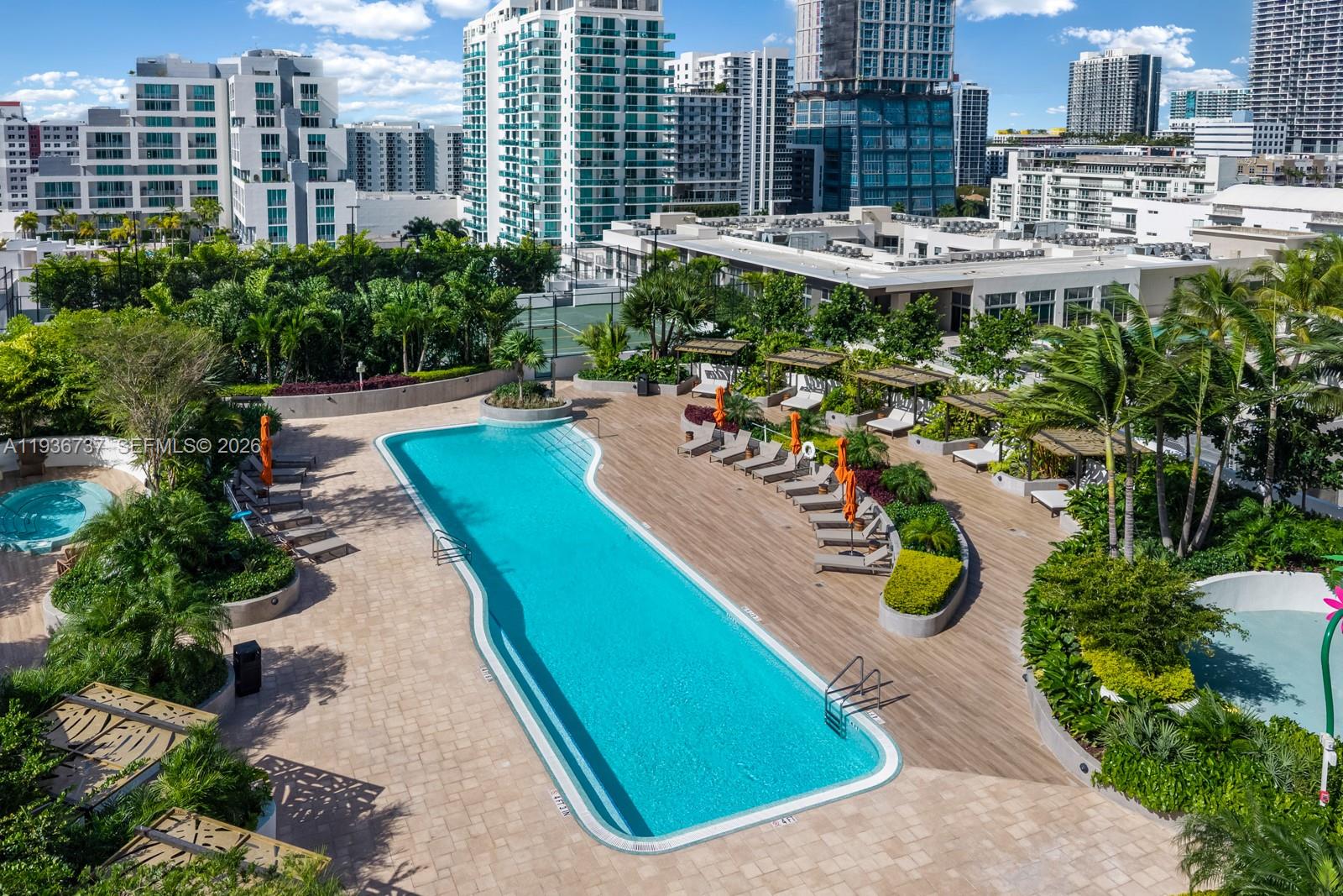 ARIA RESERVE MIAMI - Residential