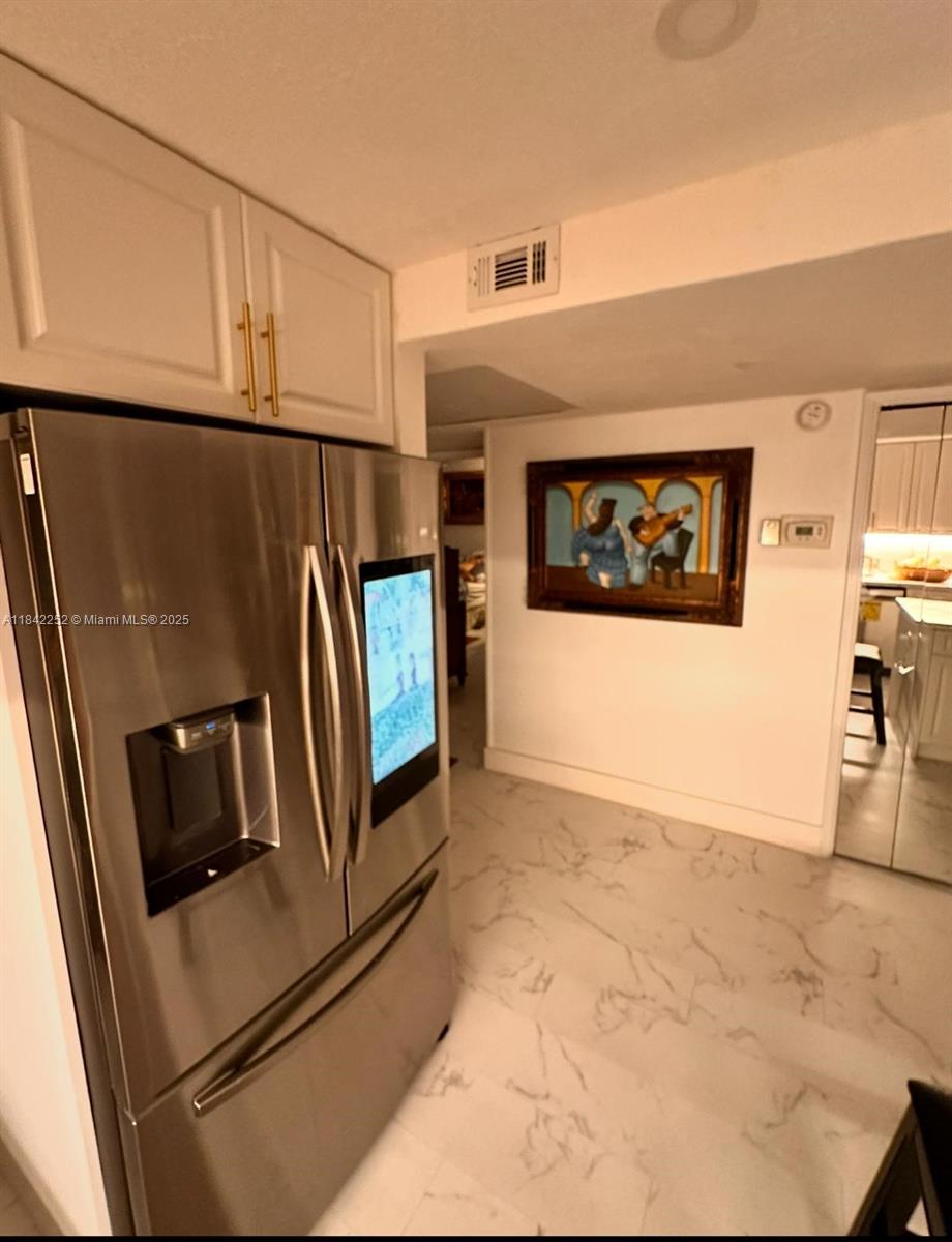 3250 N Palm Aire Dr 710