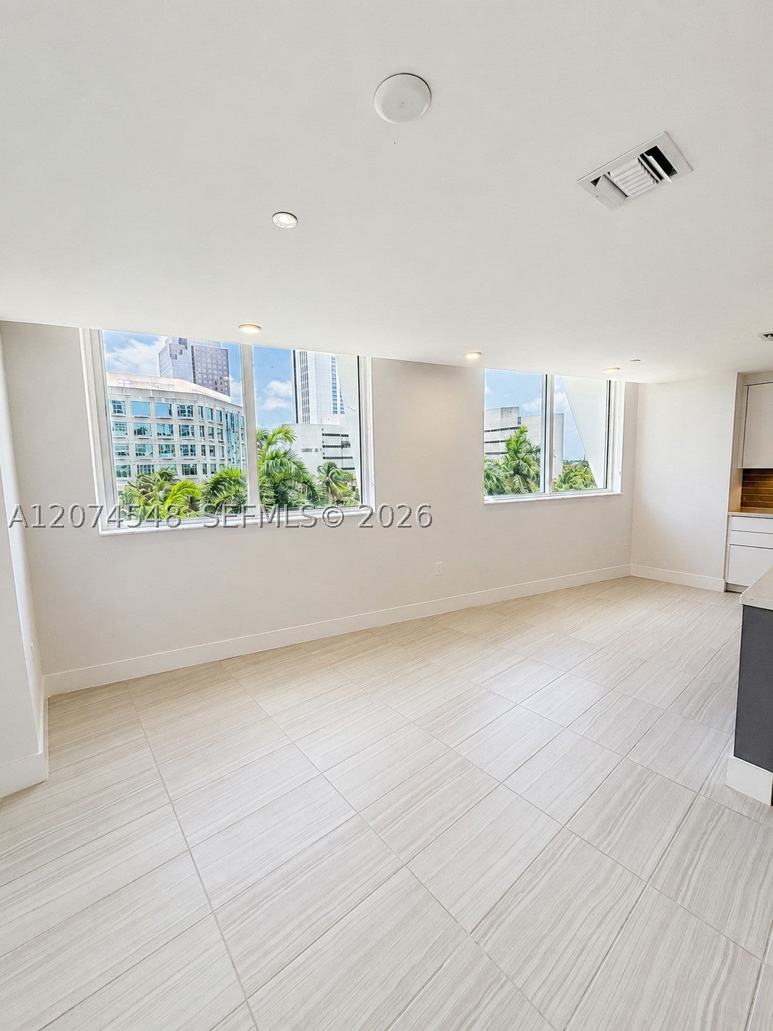 215 N New River Dr E 310