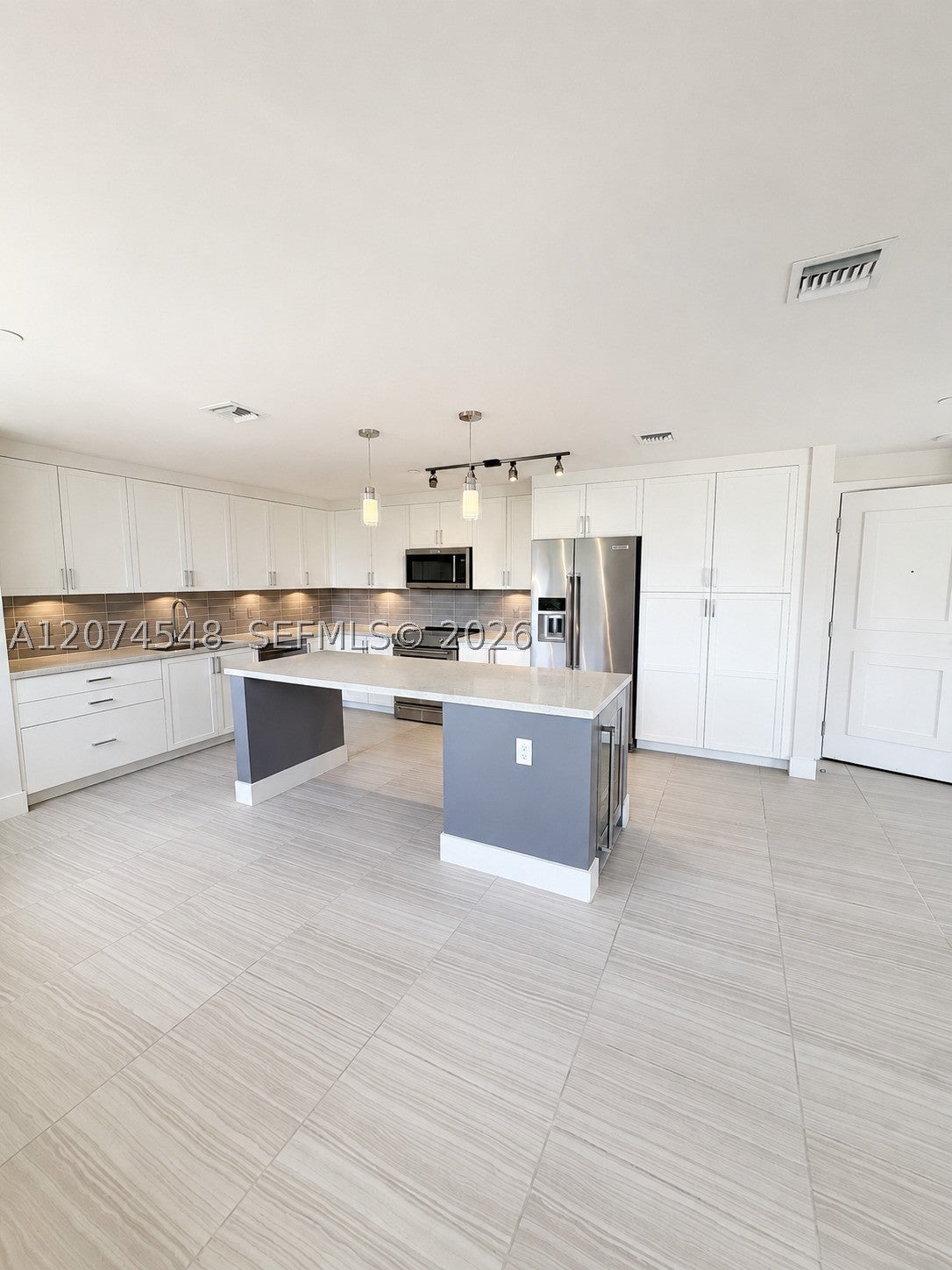 215 N New River Dr E 310