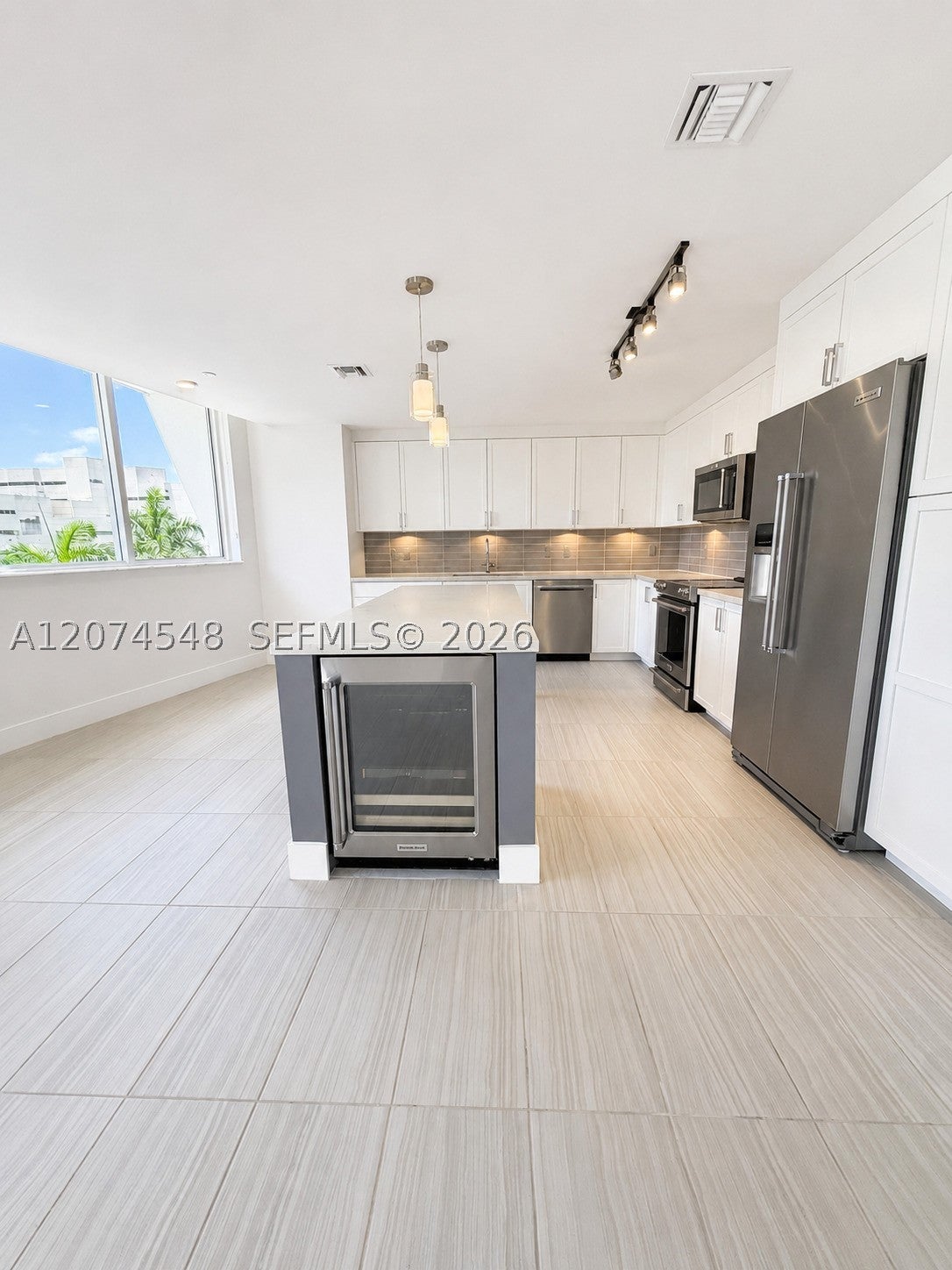 215 N New River Dr E 310