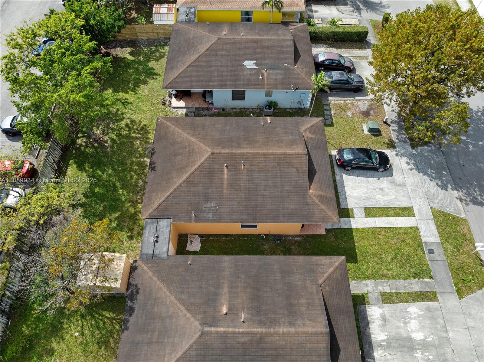 CLOVERLEAF GARDENS DUPLEX - Residential