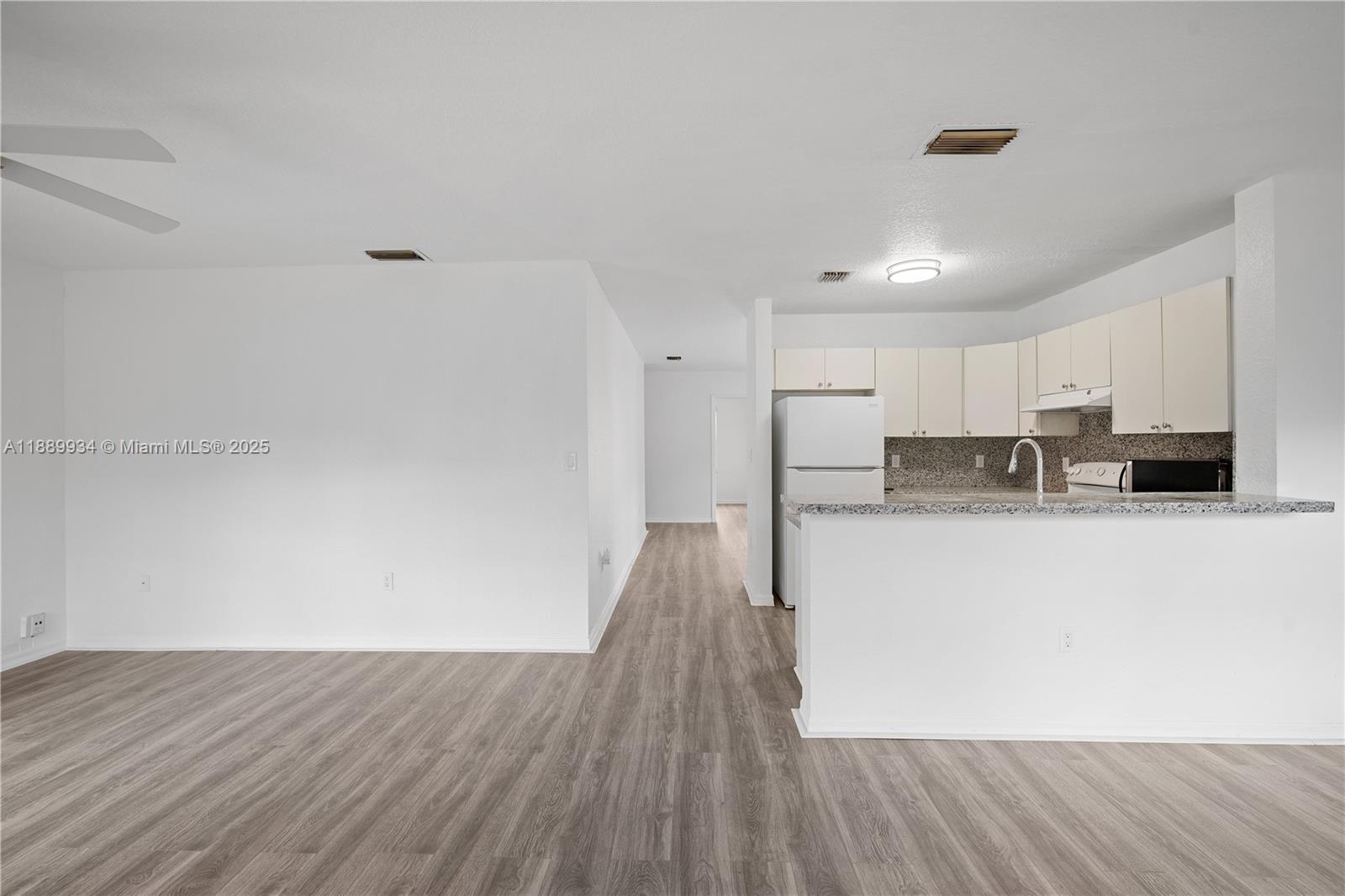 CLOVERLEAF GARDENS DUPLEX - Residential