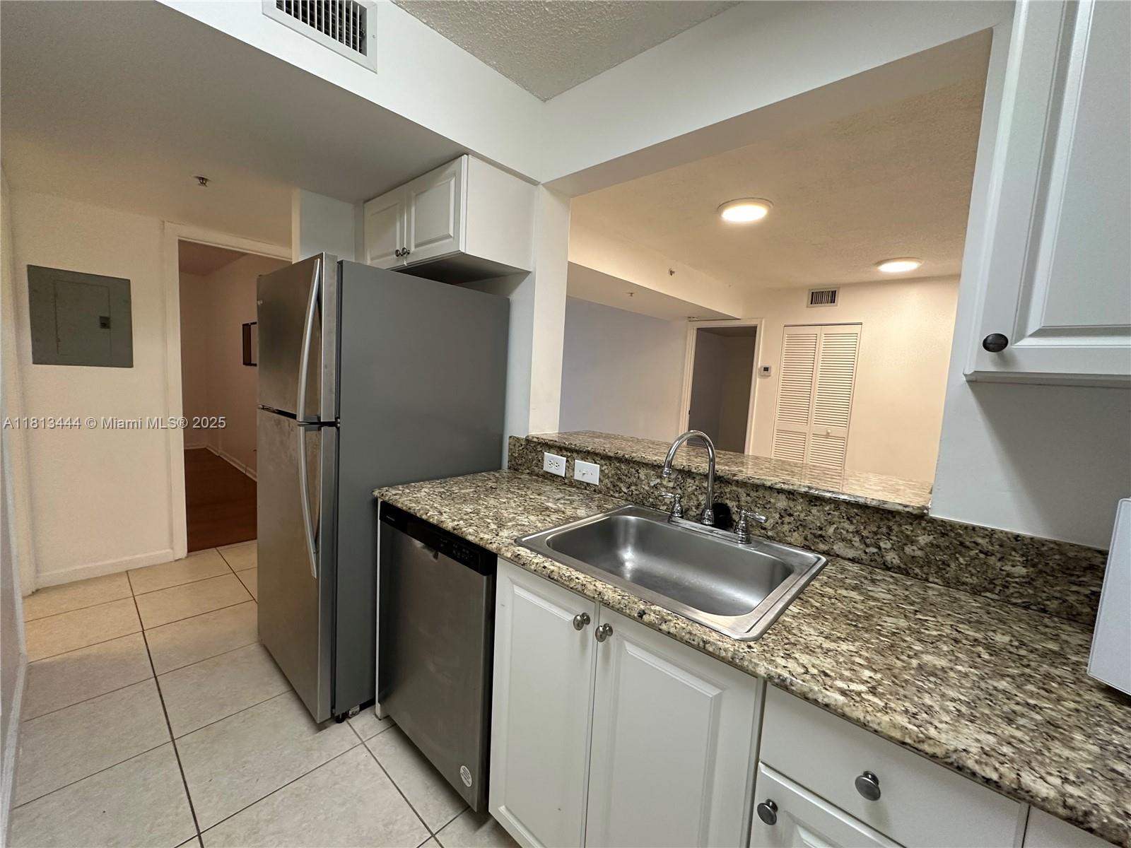 SHERIDAN EAST CONDO BLDG - Residential Lease