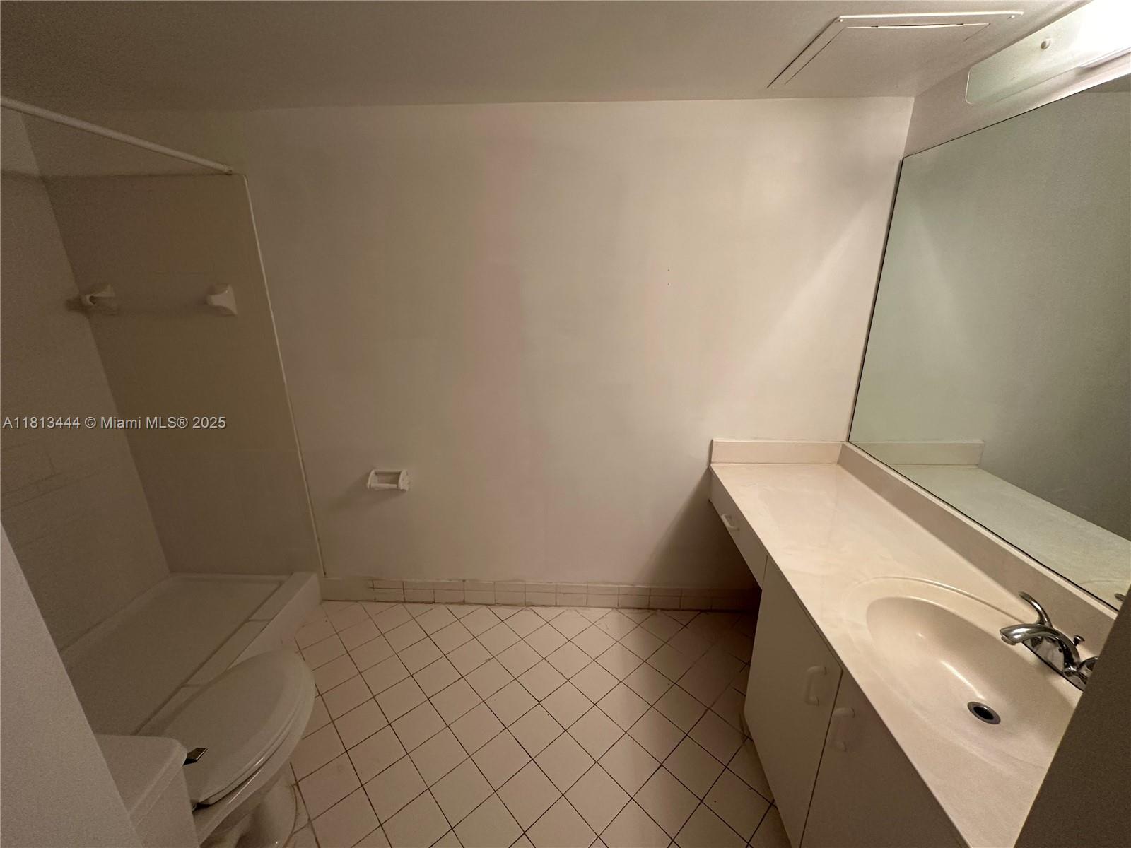 SHERIDAN EAST CONDO BLDG - Residential Lease