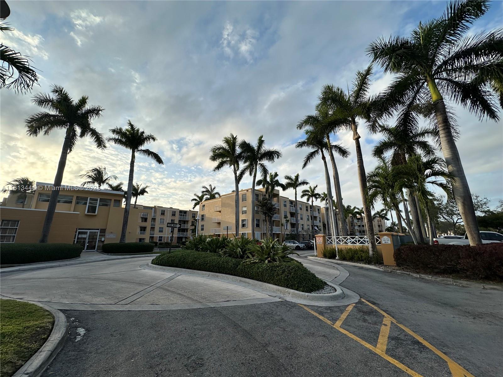 SHERIDAN EAST CONDO BLDG - Residential Lease