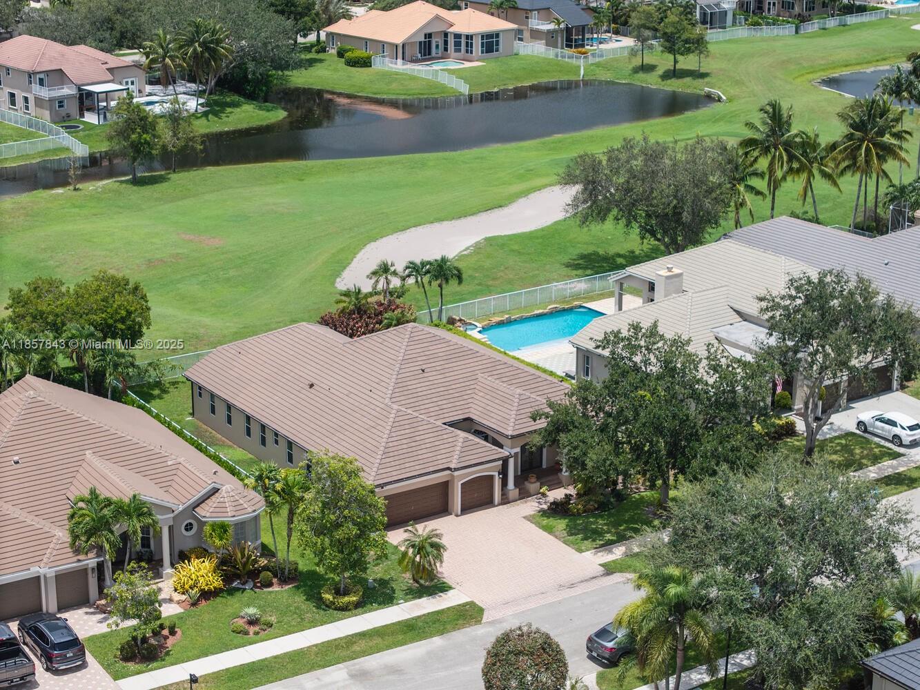 ROLLING HILLS GOLF & TENN - Residential