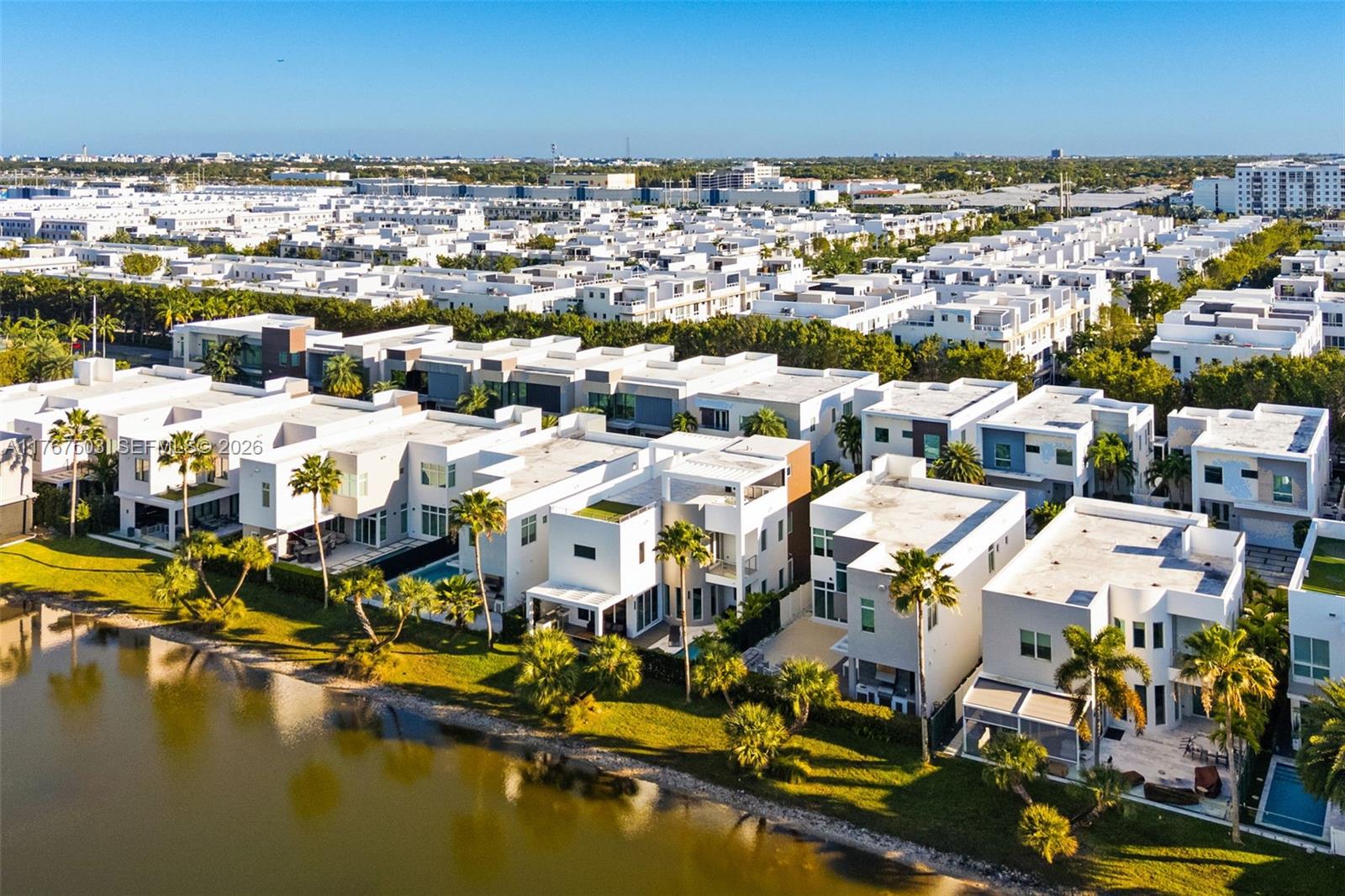 GRAND FLORIDIAN ESTATES - Residential Lease