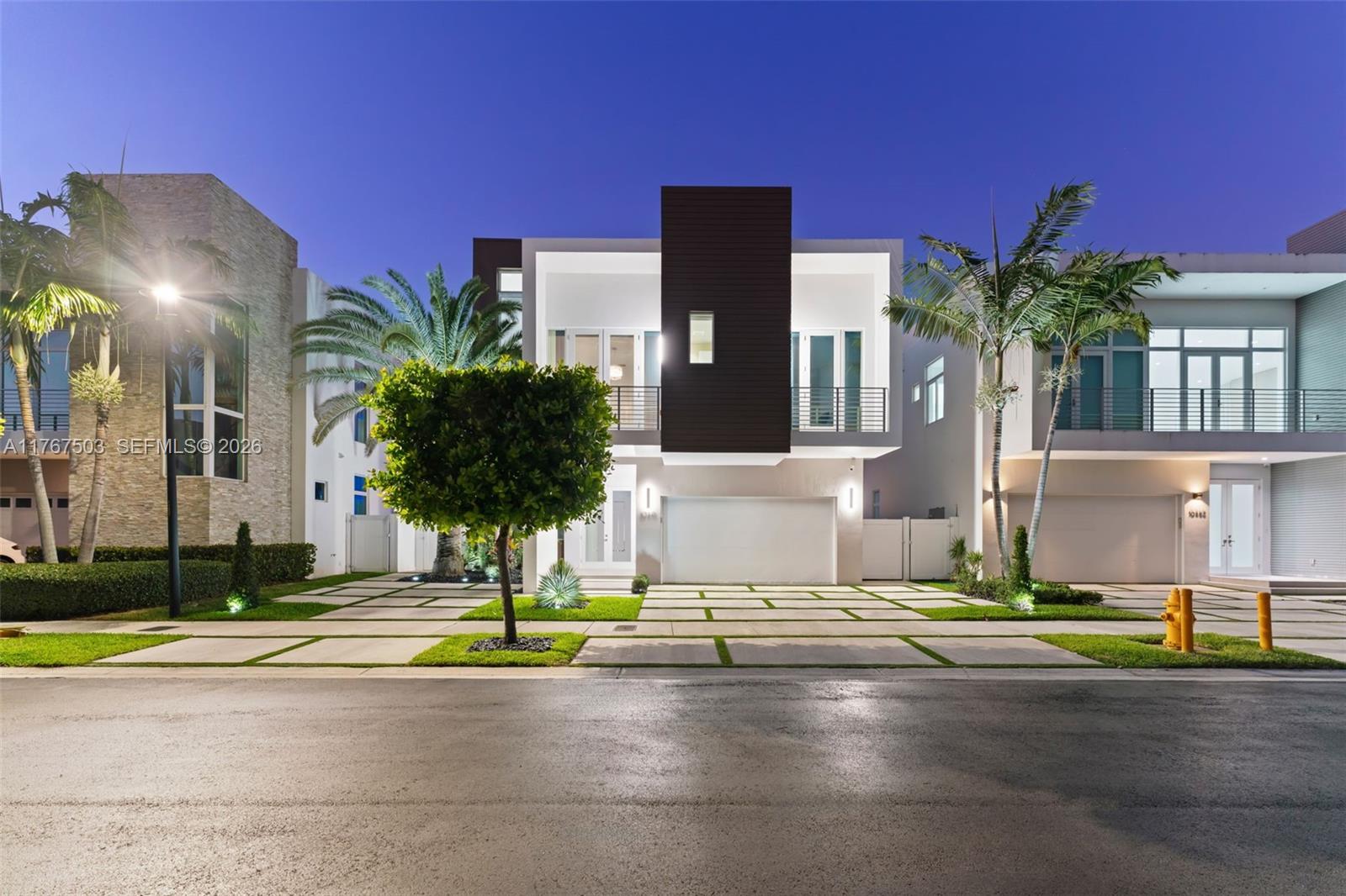 GRAND FLORIDIAN ESTATES - Residential Lease