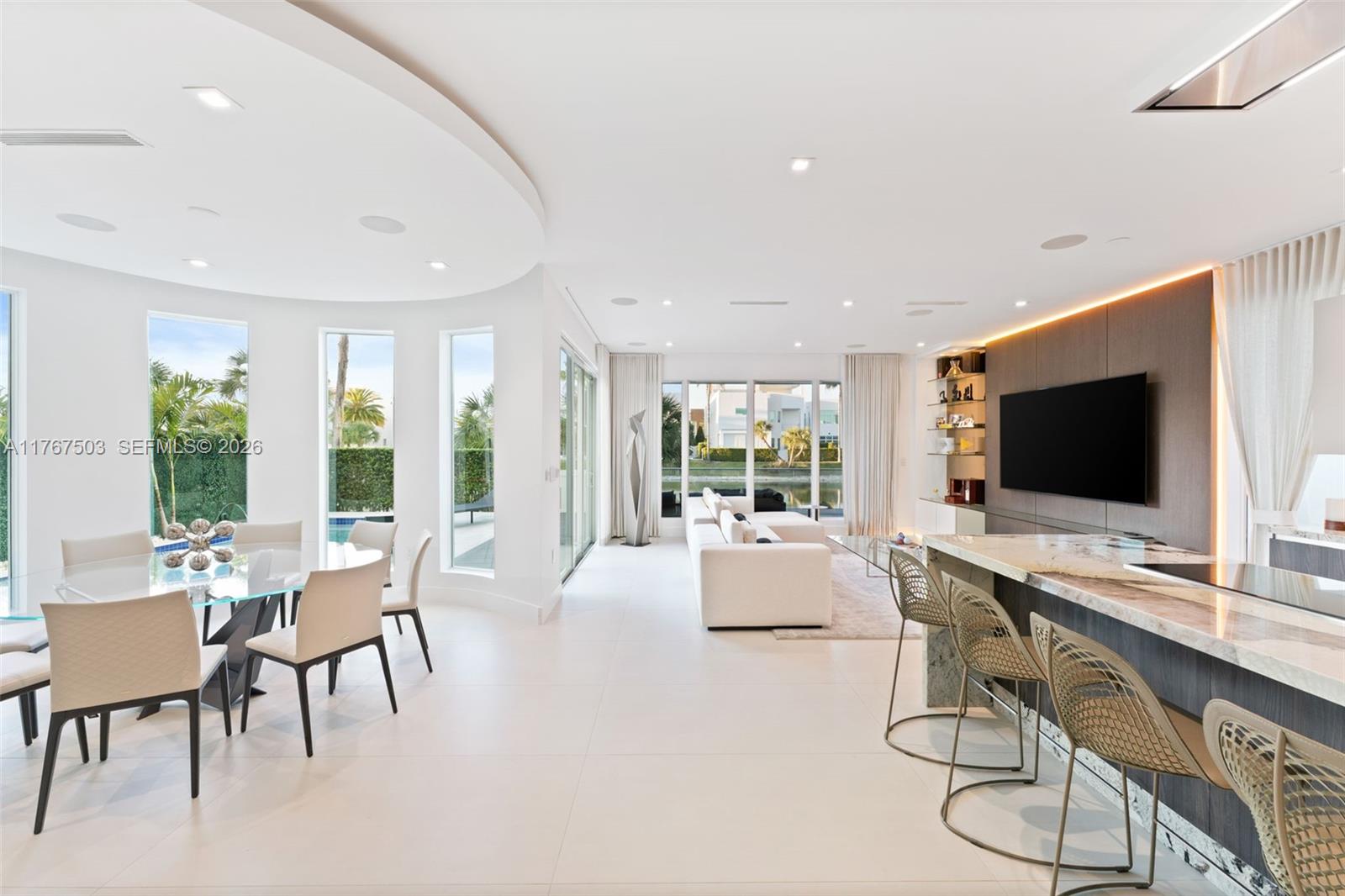 GRAND FLORIDIAN ESTATES - Residential Lease