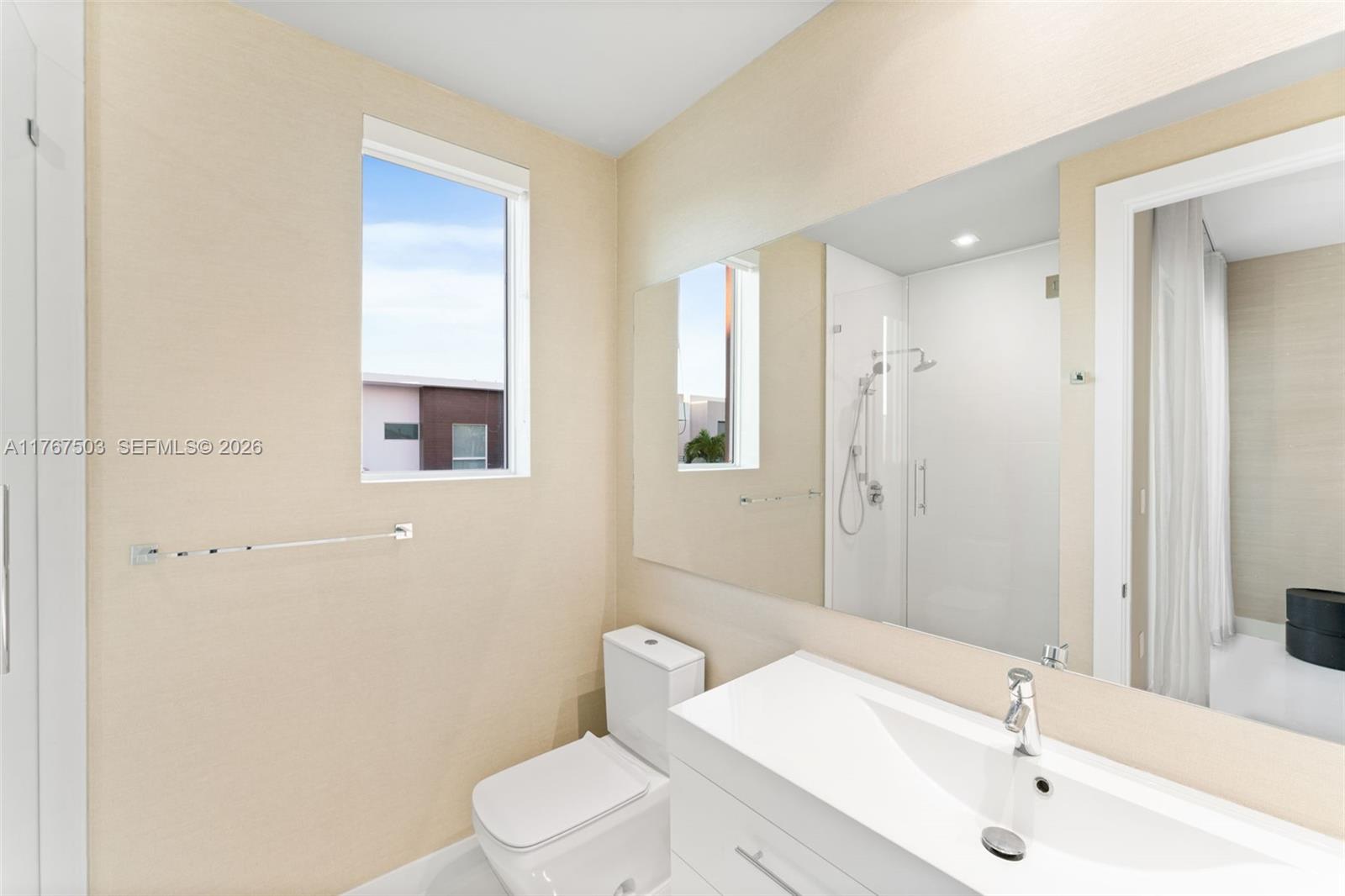 GRAND FLORIDIAN ESTATES - Residential Lease