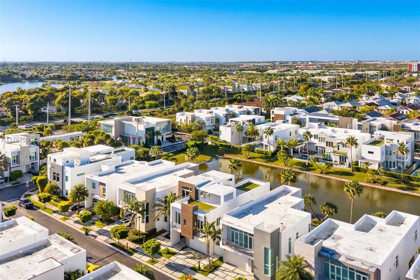 GRAND FLORIDIAN ESTATES - Residential Lease