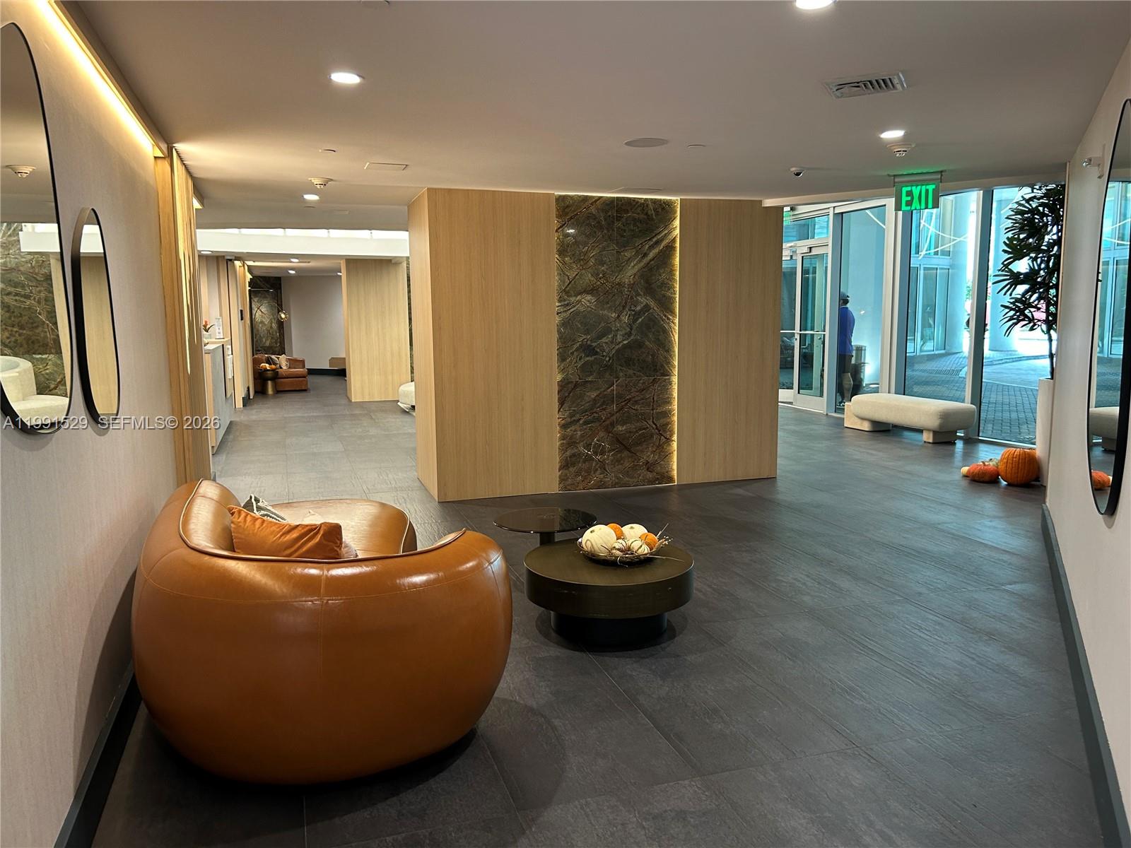 IVY CONDO - Residential