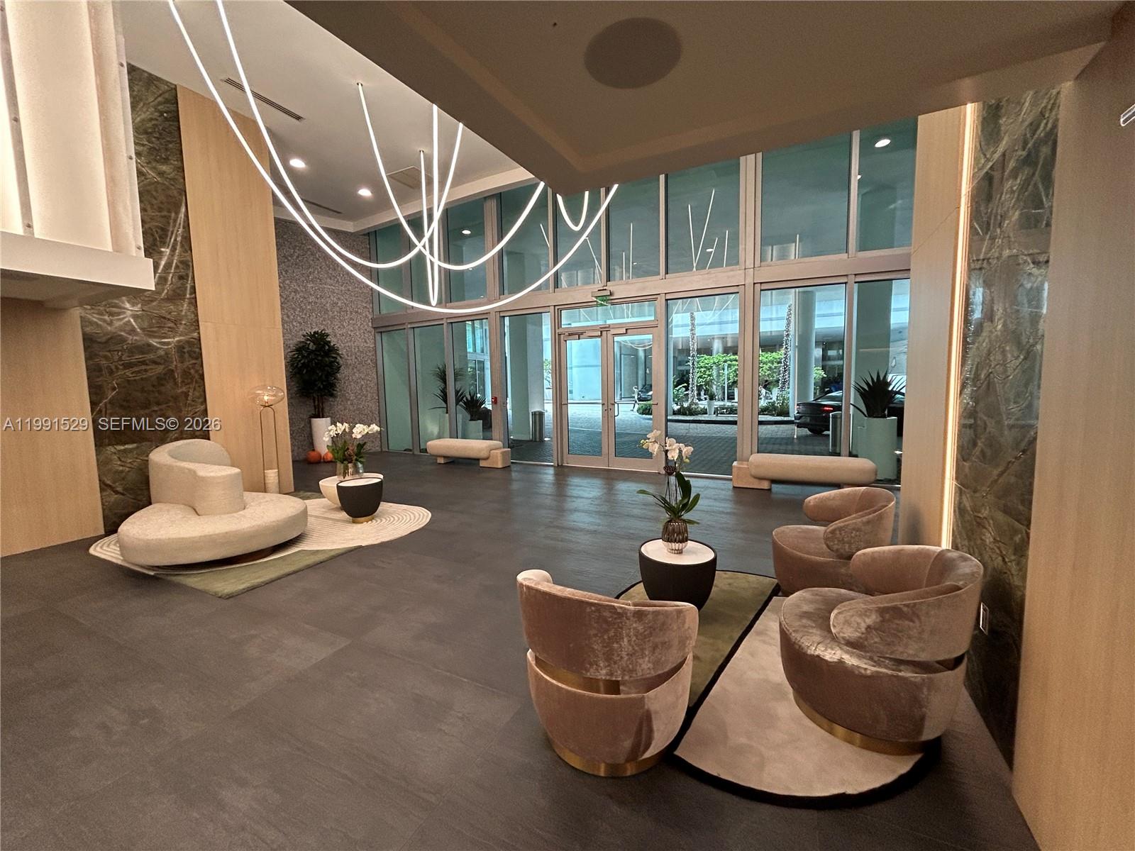 IVY CONDO - Residential