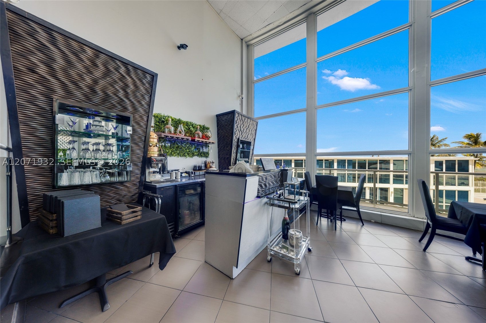 5445 Collins Ave CU-2A