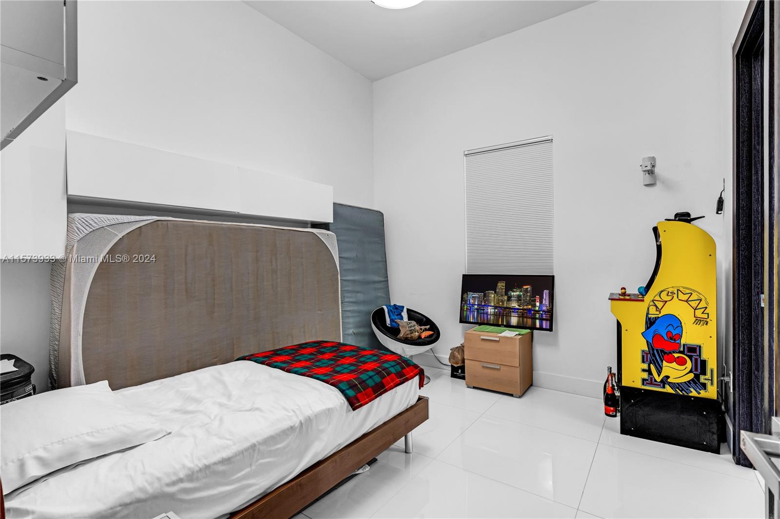 OASIS PARK SQUARE AT DORA - Residential