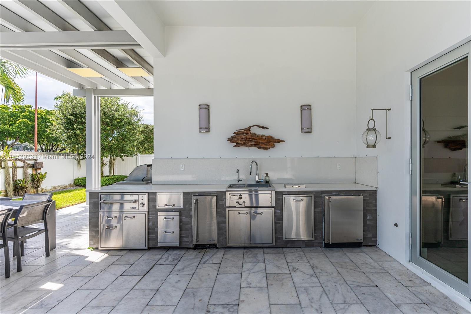 OASIS PARK SQUARE AT DORA - Residential