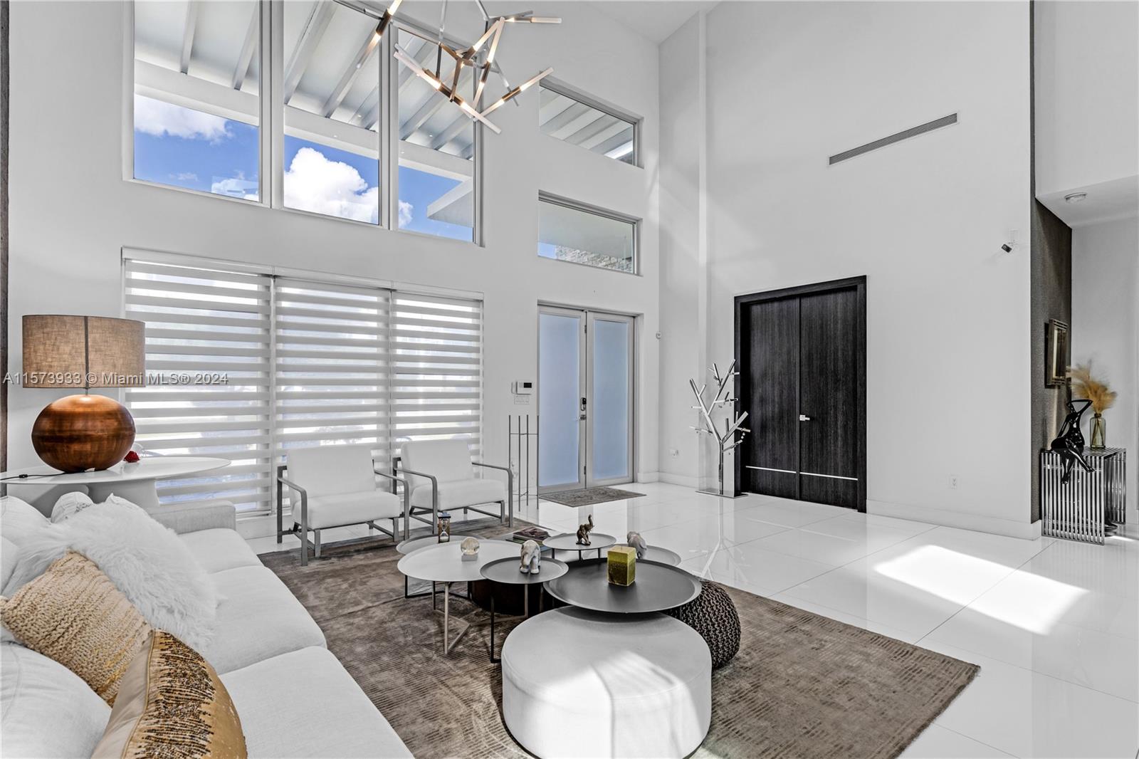 OASIS PARK SQUARE AT DORA - Residential