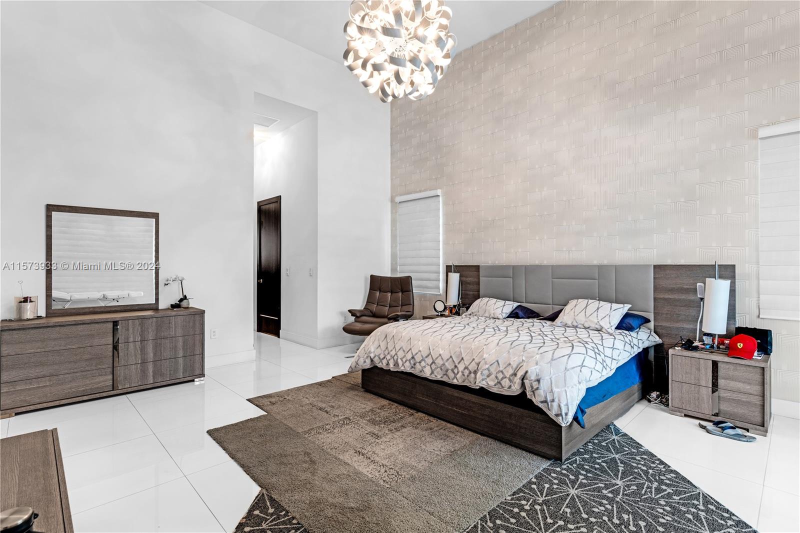 OASIS PARK SQUARE AT DORA - Residential