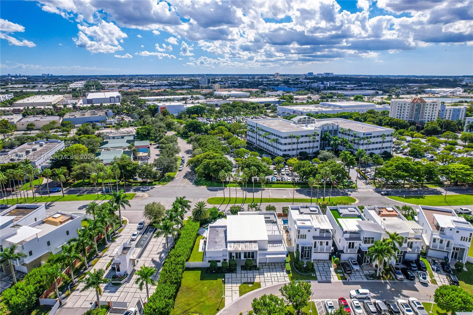 OASIS PARK SQUARE AT DORA - Residential
