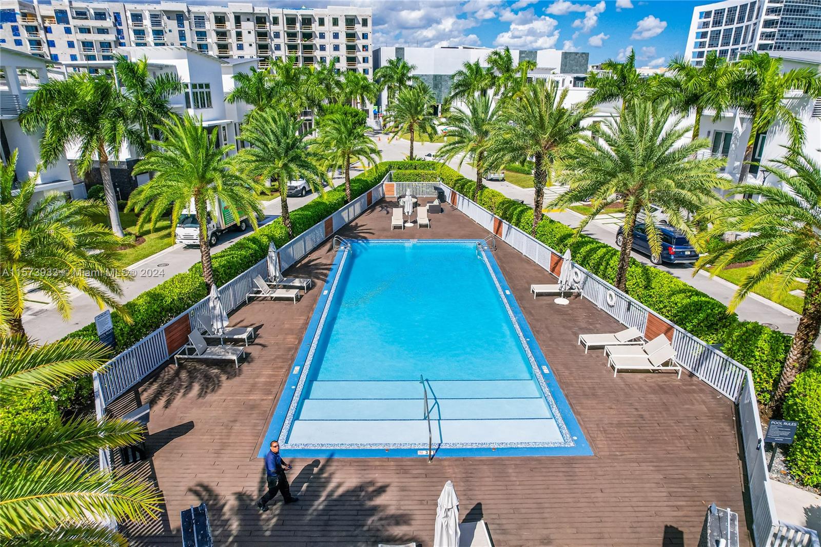 OASIS PARK SQUARE AT DORA - Residential