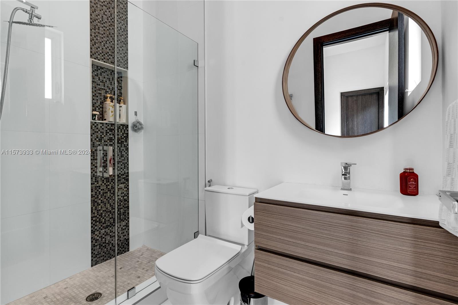 OASIS PARK SQUARE AT DORA - Residential