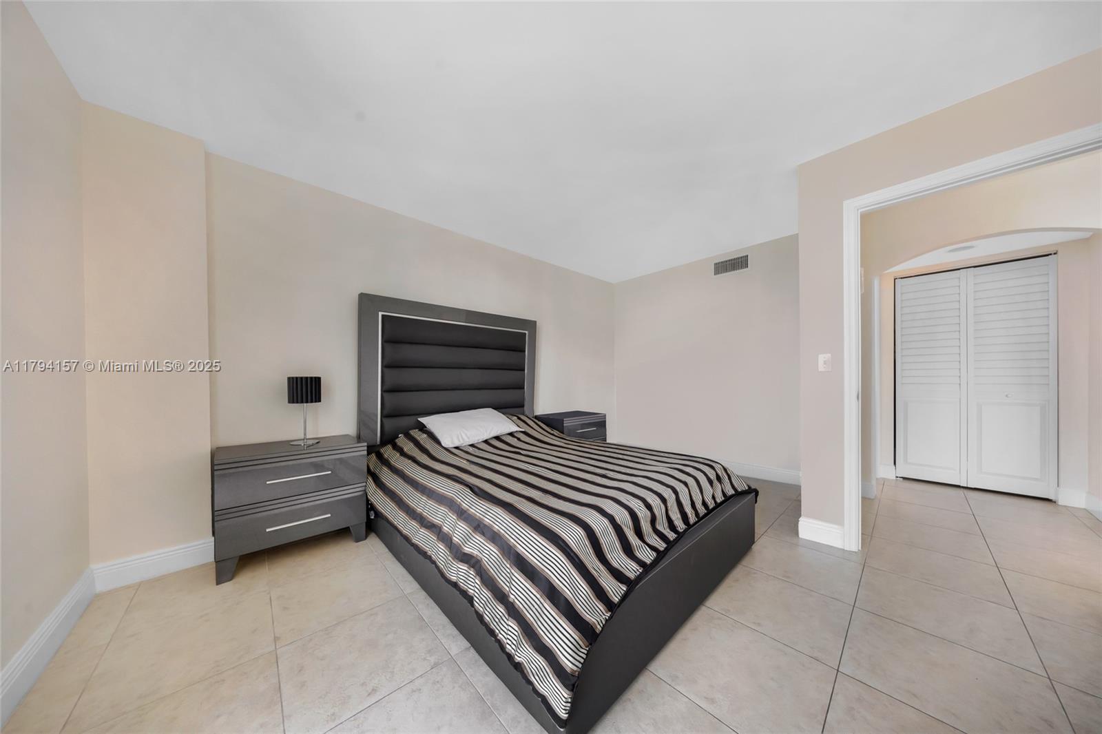 ARLEN HOUSE EAST CONDO - Residential