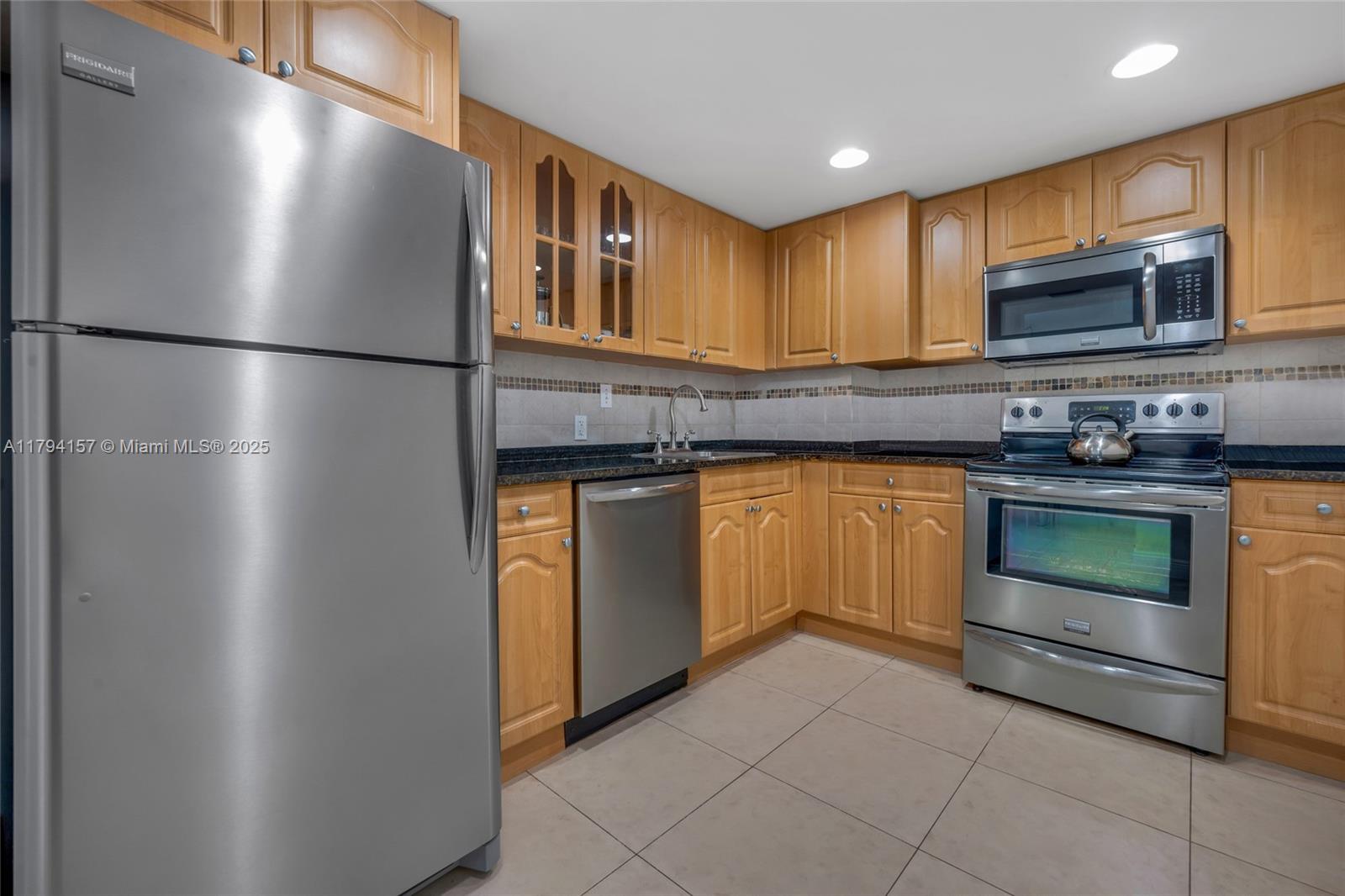 ARLEN HOUSE EAST CONDO - Residential