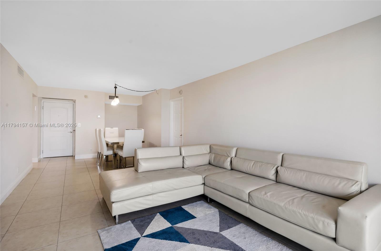 100 Bayview Dr 1403