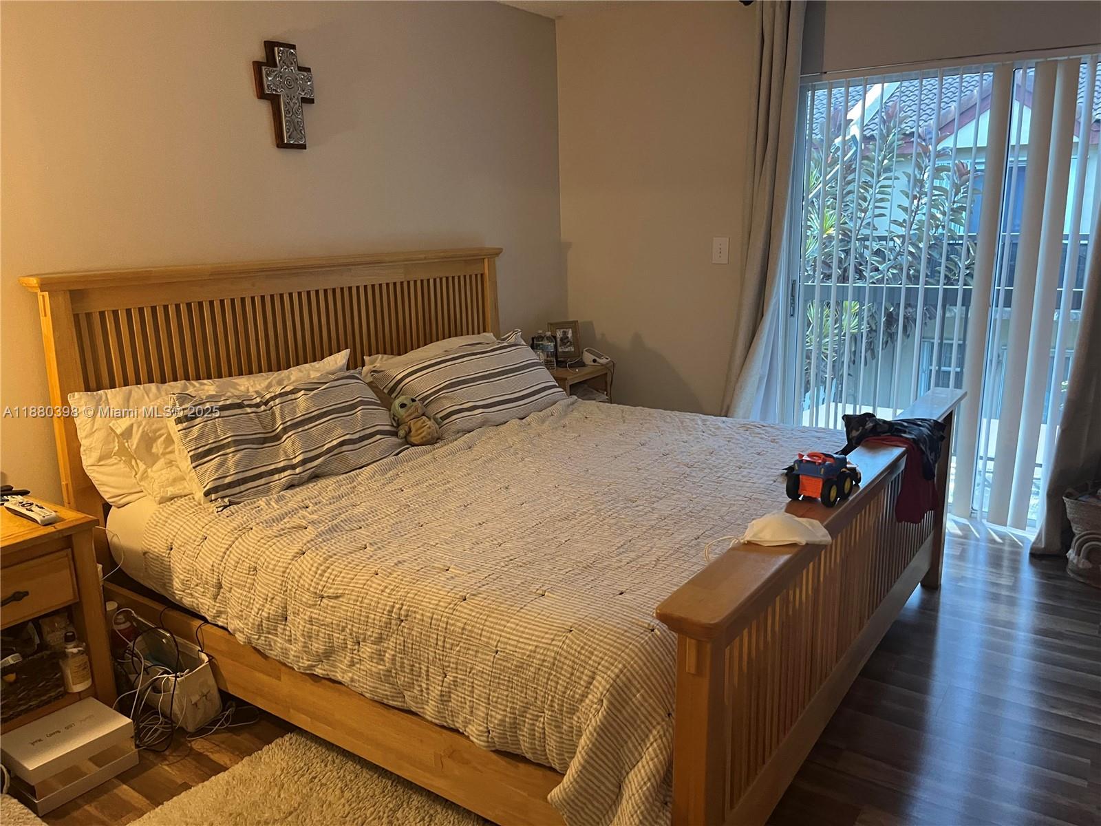 TERRA LAKE VILLAS CONDO - Residential