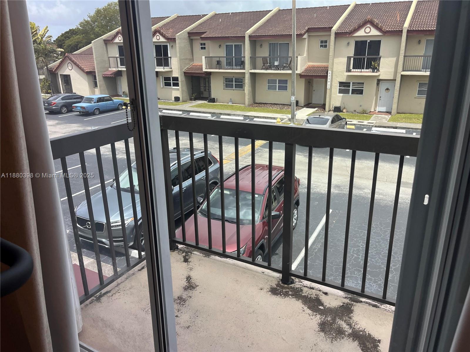 TERRA LAKE VILLAS CONDO - Residential