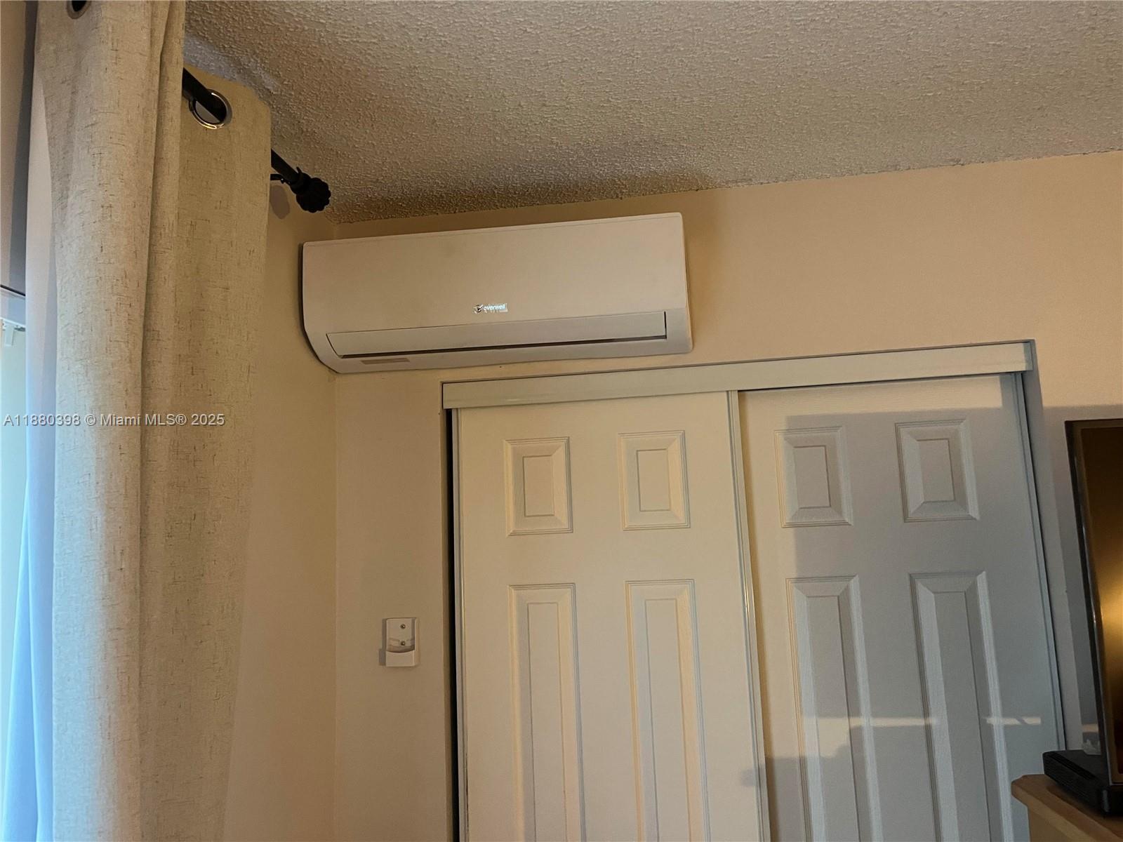 TERRA LAKE VILLAS CONDO - Residential