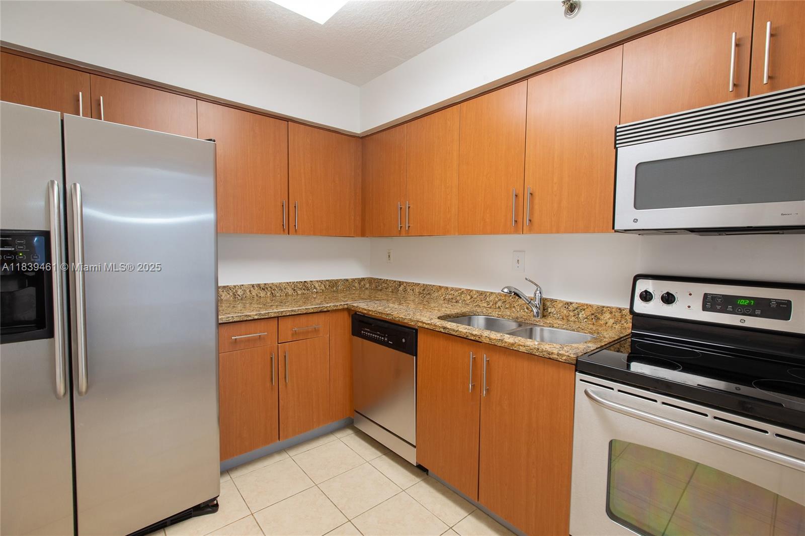 3300 NE 192nd St 1014