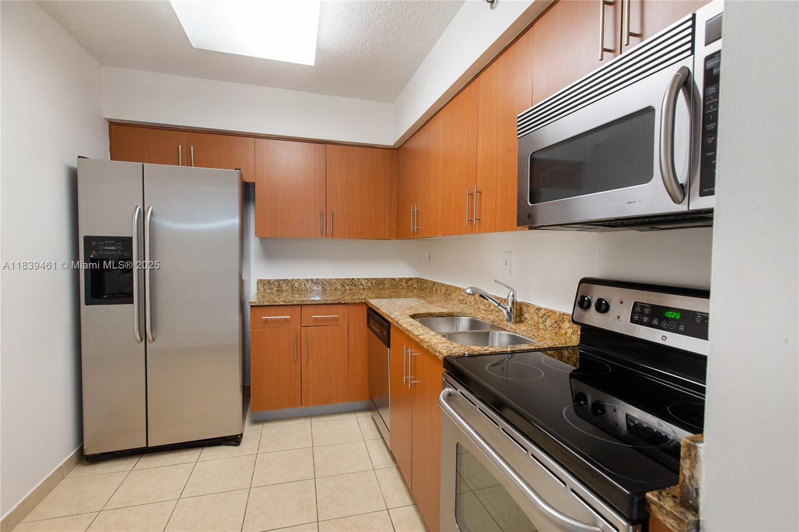 3300 NE 192nd St 1014