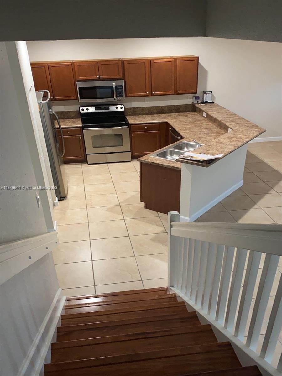 SUNSET RESIDENTIAL - Residential Lease
