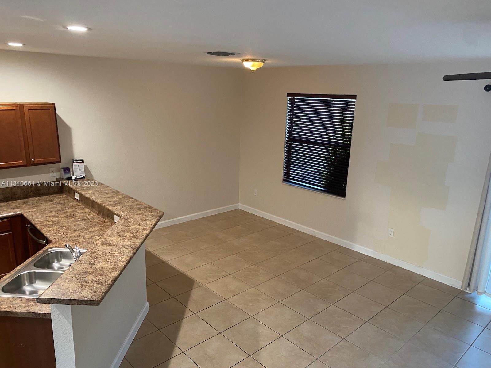 SUNSET RESIDENTIAL - Residential Lease