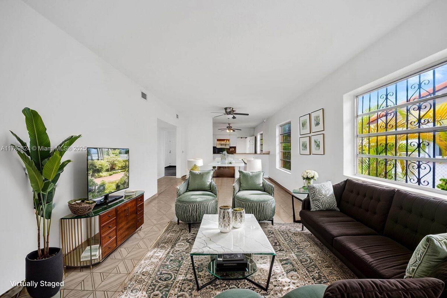334 W 12th St